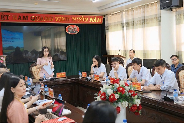 BỆNH VIỆN ĐA KHOA TỈNH NINH BÌNH LÀM VIỆC VỚI ĐOÀN GIÁM SÁT HỘI ĐỒNG QUẢN LÝ BẢO HIỂM XÃ HỘI