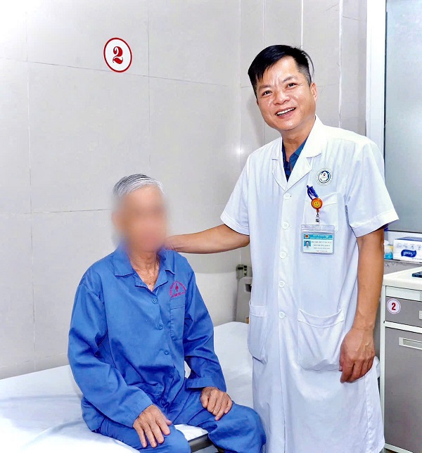 Điều trị ung thư dạ dày bằng phẫu thuật nội soi kết hợp phục hồi sớm ERAS: Hướng tới an toàn và phục hồi toàn diện cho người bệnh. 