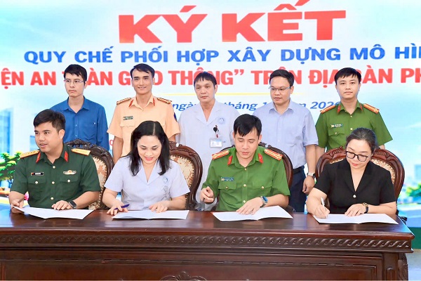 Hội nghị triển khai xây dựng mô hình “Bệnh viện an toàn giao thông”.