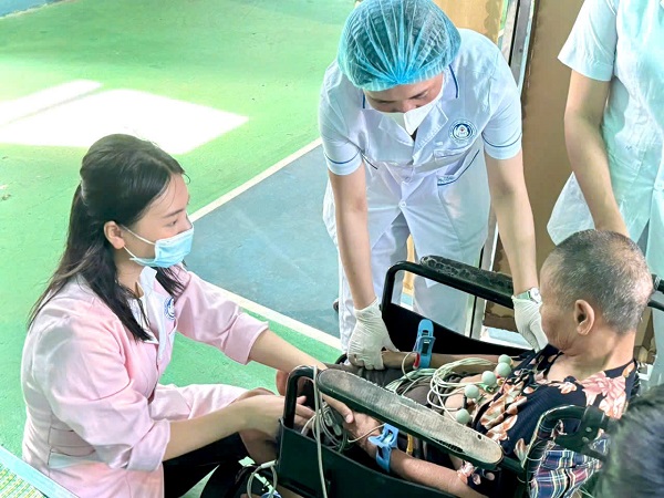 TIẾP TỤC CHƯƠNG TRÌNH KHÁM SỨC KHỎE, SÀNG LỌC BỆNH MIỄN PHÍ CHO ĐỐI TƯỢNG BẢO TRỢ XÃ HỘI.
