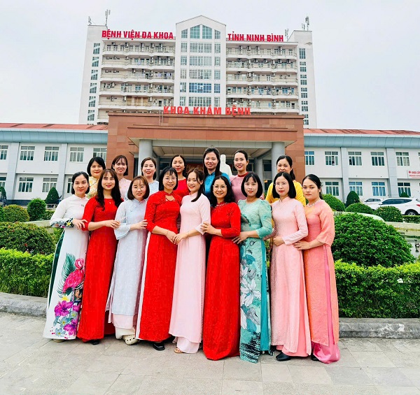 21 Năm - Những Bước Chân Không Mỏi Giữa "Cửa Ngõ" Ngành Y.